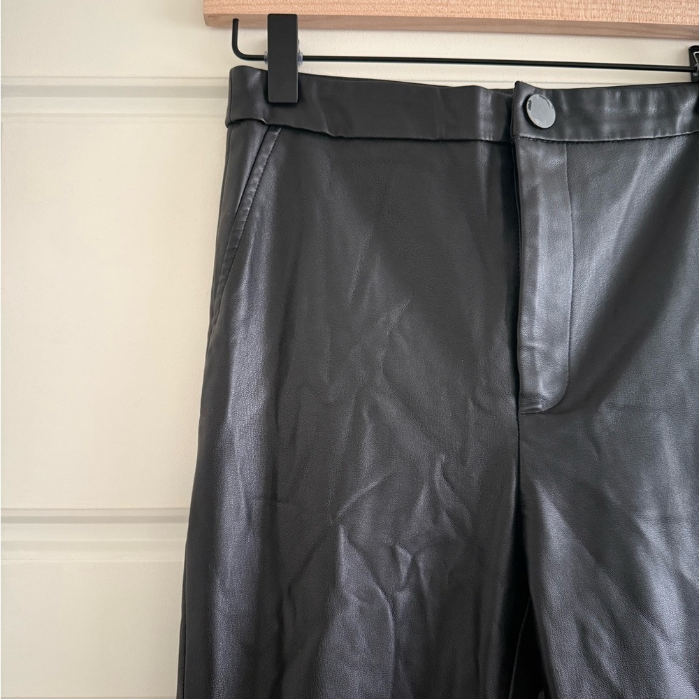 Zara Women’s Skinny Faux Leather Pants Zipper Detail Size Small - Picture 2 of 6